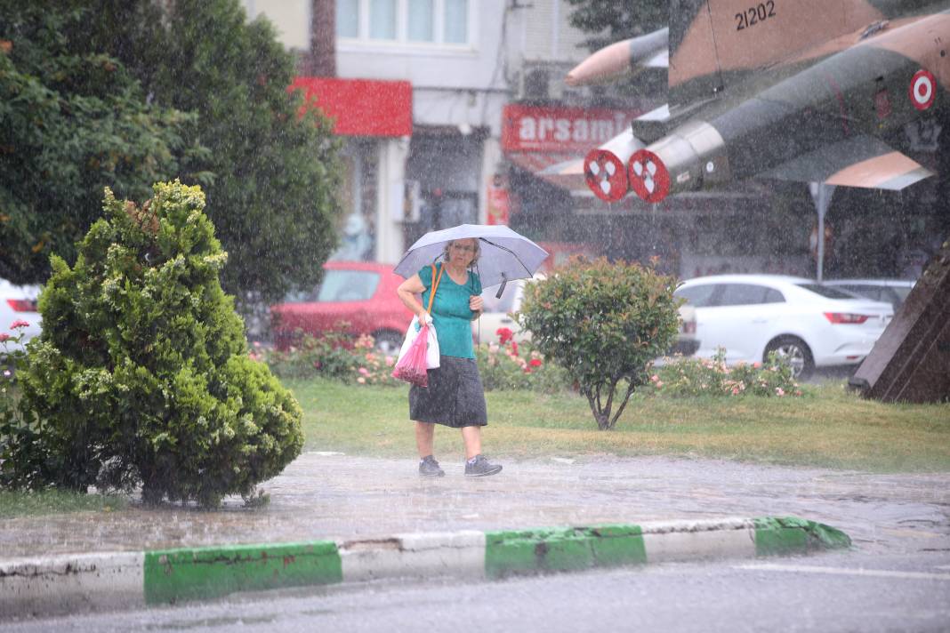 Edirne ve Kırklareli’ni sağanak vurdu: Vatandaşlar zor anlar yaşadı 4